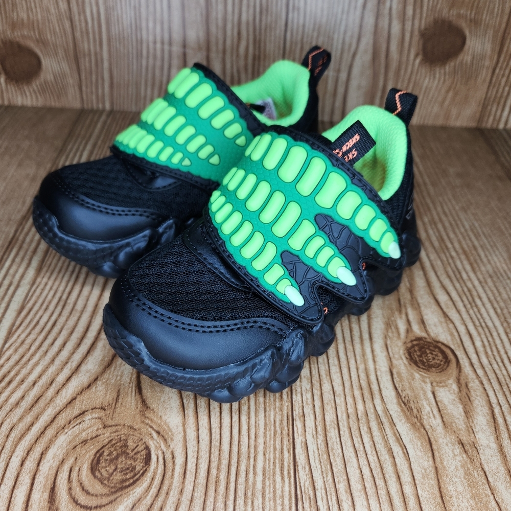 Skechers Boys Lil Saurus- Claw Hunter Sneakers Size 7 NWOB